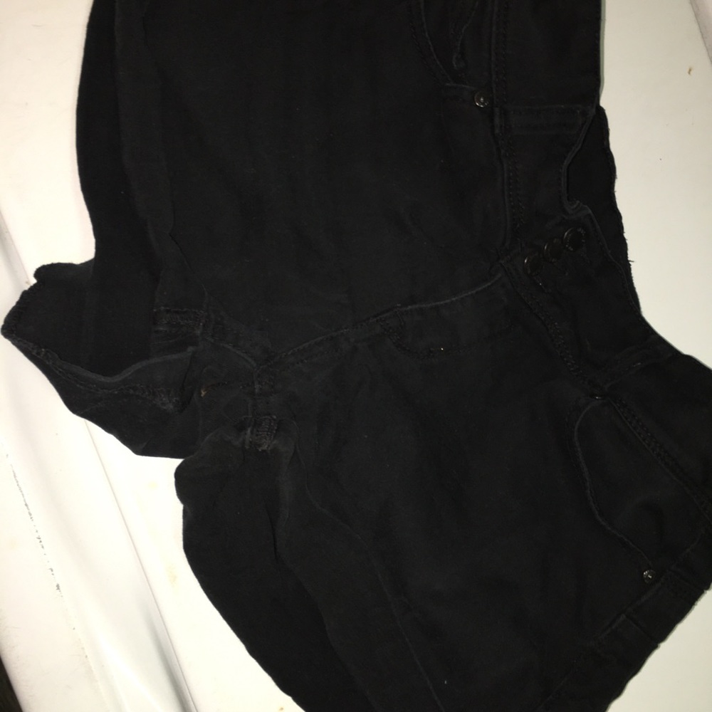 multiple shorts - Picture 5 of 5